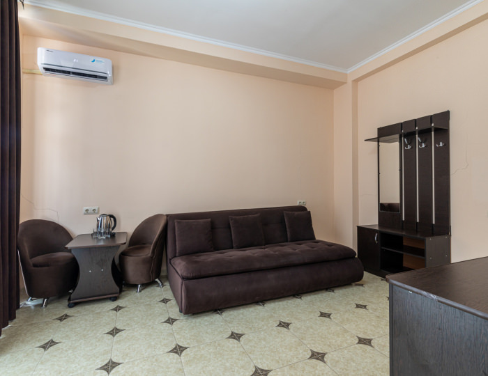 Люкс 2-местный 2-комнатный вид на горы - Гостиница «Руслан»