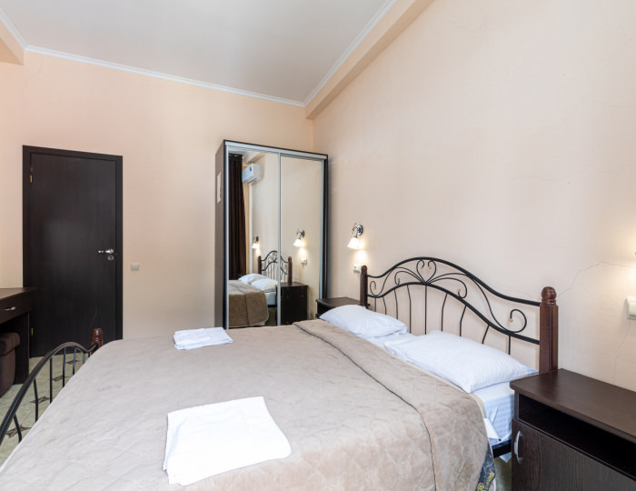 Люкс 2-местный 2-комнатный вид на море - Гостиница «Руслан»