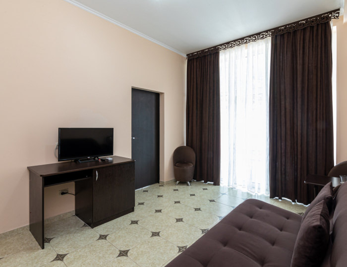 Люкс 2-местный 2-комнатный вид на море - Гостиница «Руслан»